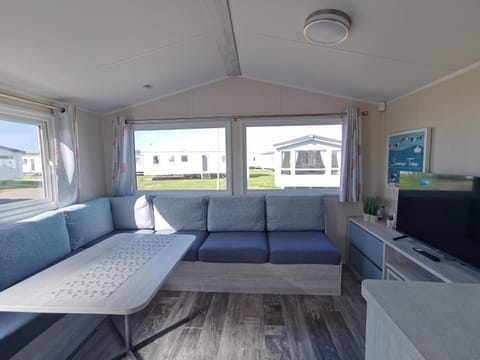 Golden Sands sea holiday beach activities and relax House in Mablethorpe