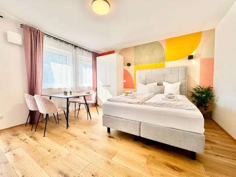 Bed, Living room, Photo of the whole room, Dining area, Bedroom, air conditioner