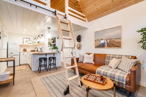 Kitchen or kitchenette, Living room, Dining area