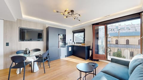 TV and multimedia, View (from property/room), Balcony/Terrace, Kitchen or kitchenette, Living room, Dining area