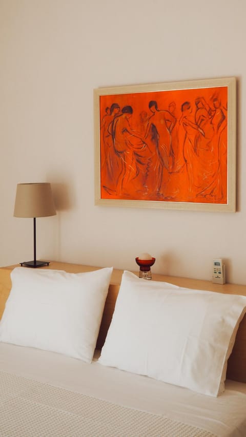 Bed, Decorative detail, Bedroom