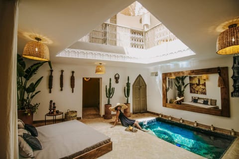 Swimming pool, Swimming pool