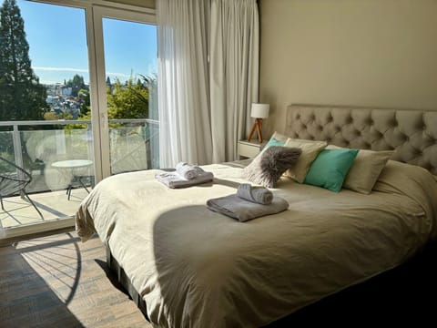 Bed, View (from property/room), Balcony/Terrace