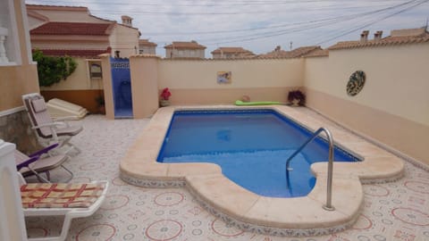Swimming pool, Swimming pool