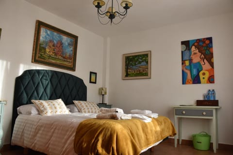 Bed, Photo of the whole room