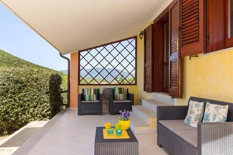 View (from property/room), Balcony/Terrace, Garden view