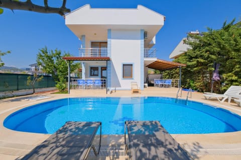 Property building, Patio, Balcony/Terrace, Pool view, Swimming pool