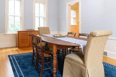 Charming Home 3 Blocks to Winona State University House in Winona