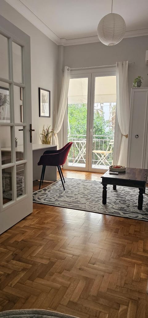 Cozy and quiet apartment , convenient location in Athens Apartment in Kallithea