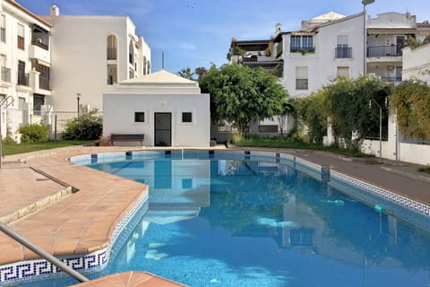 Property building, Pool view, Swimming pool