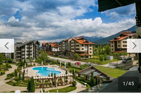 Property building, Restaurant/places to eat, Evening entertainment, Mountain view, Pool view, Swimming pool, Parking, sunbed