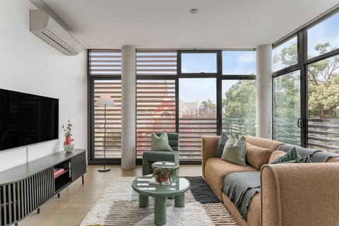 Communal lounge/ TV room, TV and multimedia, Living room