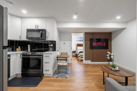 Living room, Dining area, Entertainment