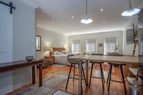 #Spacious Cozy Stay- Free parking Apartment in Stellenbosch