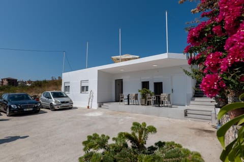 Property building, Day, Parking