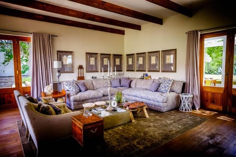 Vrisch Gewagt Boutique Self-Catering Olive Farm Country House in Western Cape