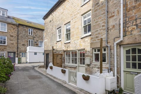 Property building, Neighbourhood, Street view