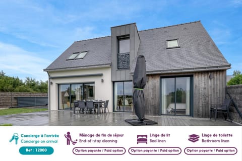 Property building, Facade/entrance, Off site