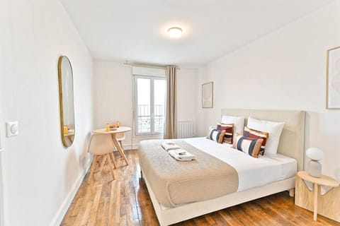 Bed, Photo of the whole room