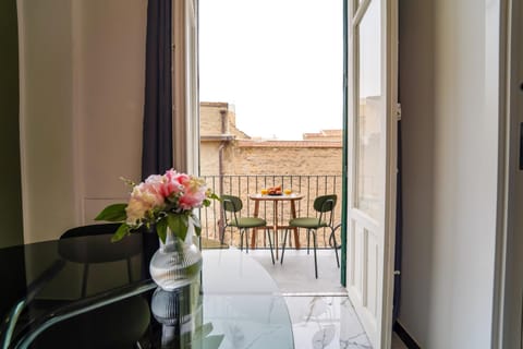 Patio, Day, View (from property/room), Balcony/Terrace, Dining area