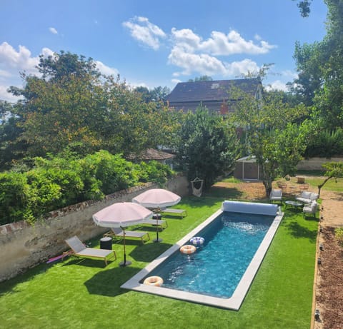 Garden, Garden view, Swimming pool, sunbed