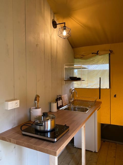 Glamping tent in oase van groen Luxury tent in Flanders