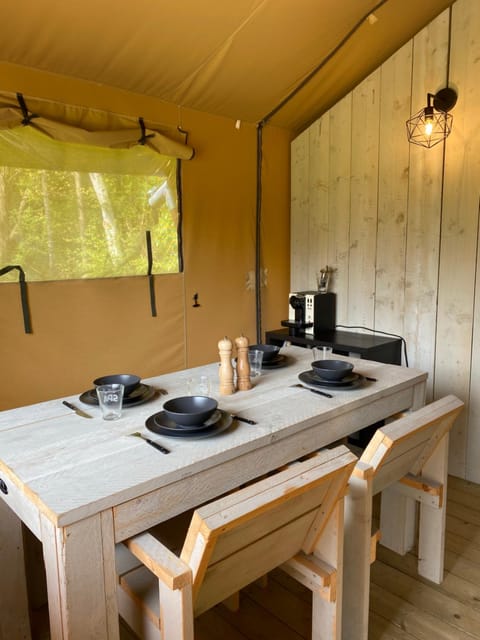 Glamping tent in oase van groen Luxury tent in Flanders