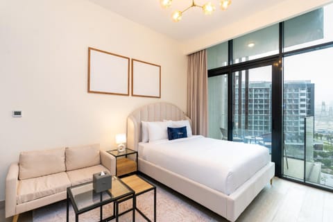 Bed, Seating area, Bedroom