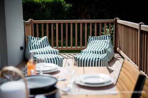 Balcony/Terrace, Garden view