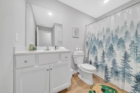 Stonecrest 623, 2Bd Apt I Free Parking I Pool Apartment in New Albany