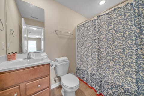 Stonecrest 701, 2Bd Apt I Free Parking I Pool Apartment in New Albany