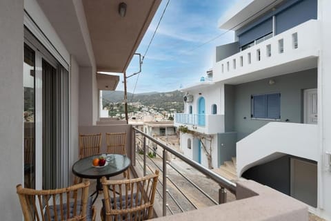 Property building, View (from property/room), Balcony/Terrace