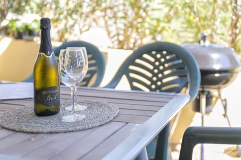 Food and drinks, Dining area