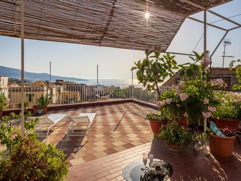 Patio, View (from property/room), Balcony/Terrace, Sea view, sunbed