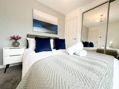 Turton House by Blue Skies Stays House in England