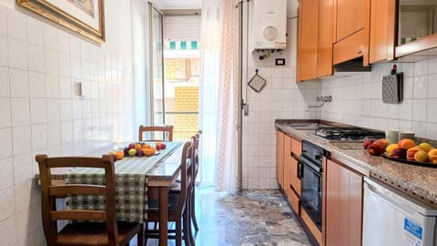 Dining area, oven, stove