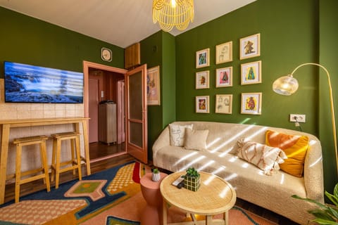 TV and multimedia, Living room, Seating area