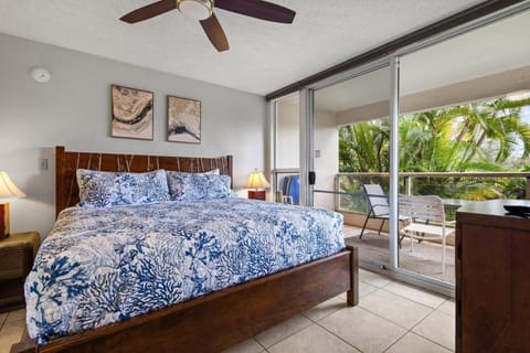 Bed, Balcony/Terrace, Seating area, Bedroom