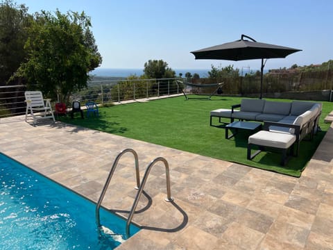 Garden, Balcony/Terrace, Garden view, Pool view, Sea view, Swimming pool, sunbed