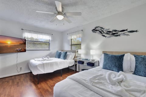 Scenic Waterfront Getaway Private Stay House in Safety Harbor