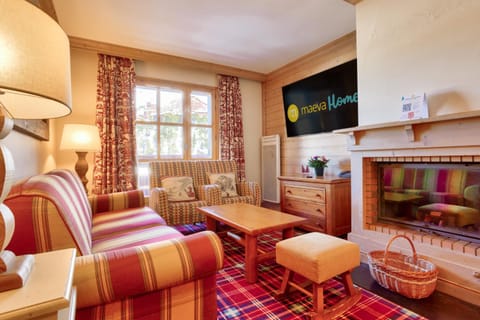 Bed, Living room, fireplace, kitchen