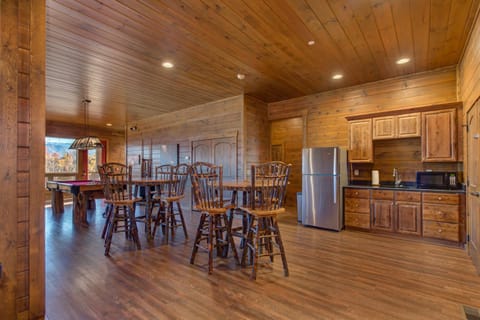 Majestic Overlook by Stony Brook Cabins Cabin in Gatlinburg