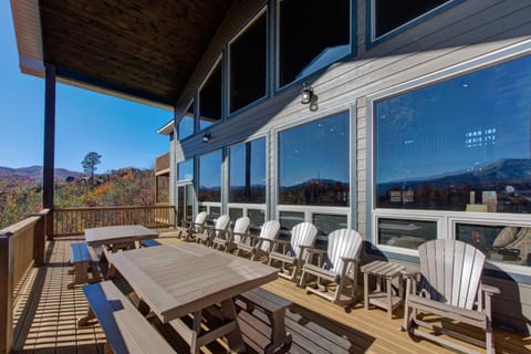 Majestic Overlook by Stony Brook Cabins Cabin in Gatlinburg