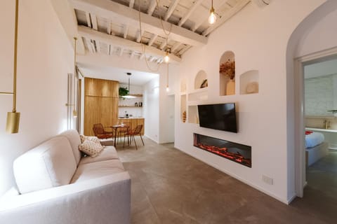 Communal lounge/ TV room, Living room, Seating area