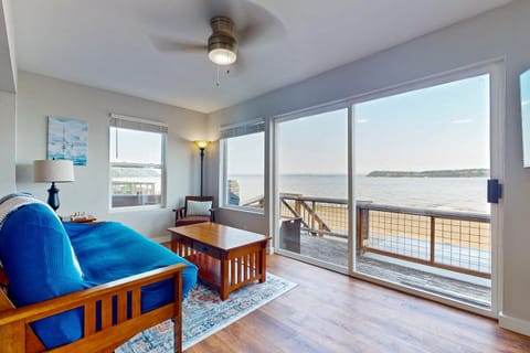 Sail Away on Whidbey Hotel in Clinton