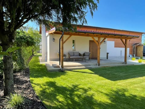 Property building, Patio, Garden
