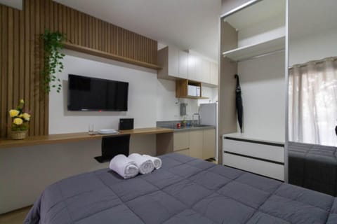 TV and multimedia, Photo of the whole room, Bedroom