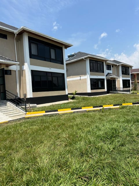 Property building, Day, Garden, Garden view