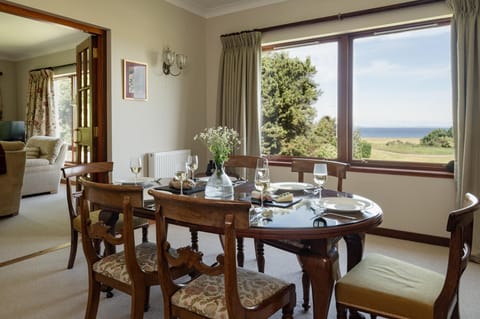 Fairways - Seasgair Lodges House in Nairn