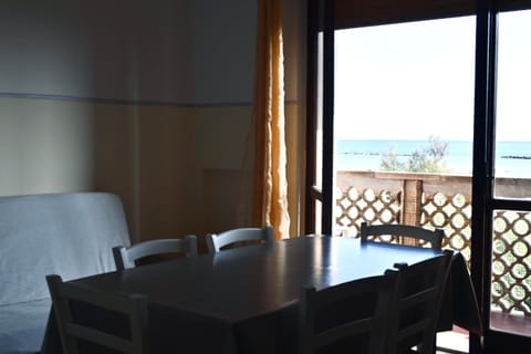 RM04 - Senigallia, trilocale fronte mare Apartment in Senigallia
